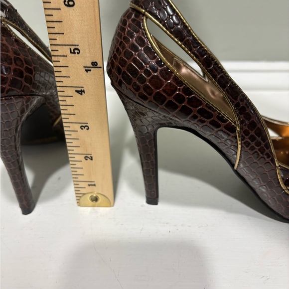 Charlotte Russe Women’s Brown/Gold Stiletto Heels-size 8 - Picture 5 of 11